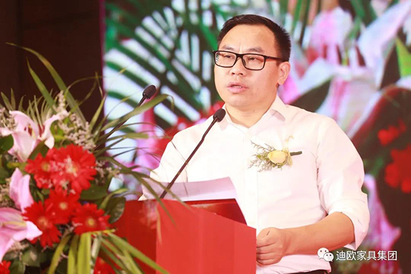 手机AV看片网站集團執行總裁李賤根先生為本次大會致開幕辭